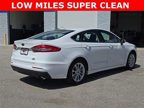 2020 Ford Fusion SE
