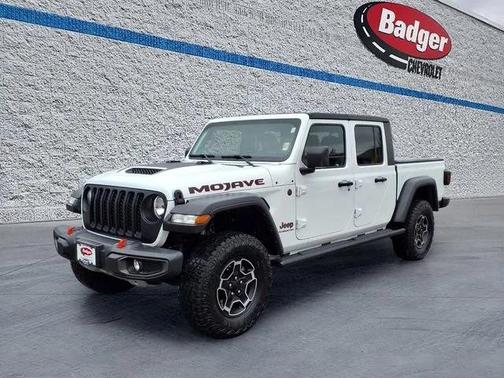 White 2022 Jeep Gladiator Mojave 4x4