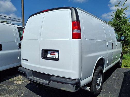 2025 Chevrolet Express 2500 RWD 2500 Regular Wheelbase WT