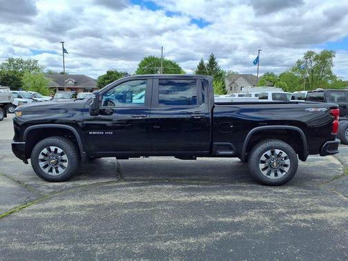 Black 2026 Chevrolet Silverado 2500 Custom
