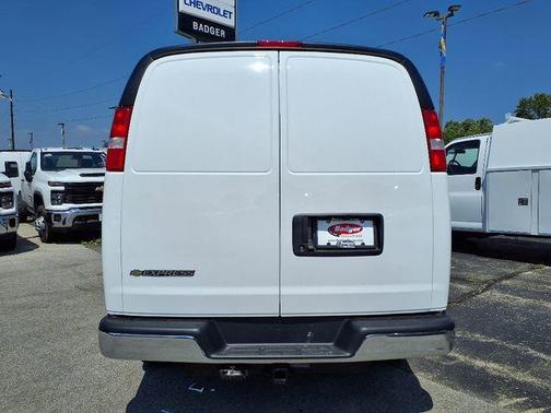 White 2025 Chevrolet Express 3500 RWD 3500 Regular Wheelbase WT