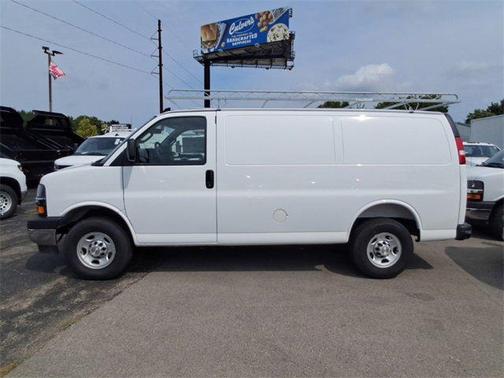2025 Chevrolet Express 2500 RWD 2500 Regular Wheelbase WT