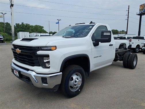 2025 Chevrolet Silverado 3500 WT