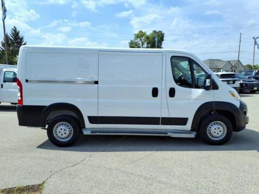 White 2025 RAM ProMaster 2500 Tradesman