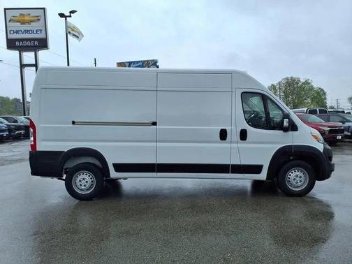 Bright White Clearcoat 2024 RAM ProMaster 2500 Tradesman