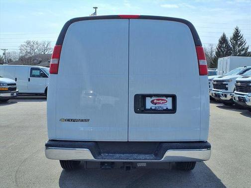 2026 Chevrolet Express 2500 2500 Regular Wheelbase, WT, RWD
