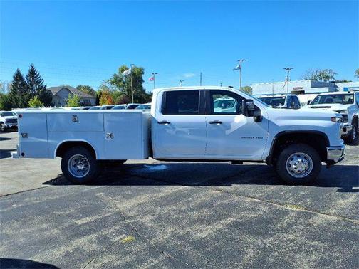 2025 Chevrolet Silverado 3500 WT