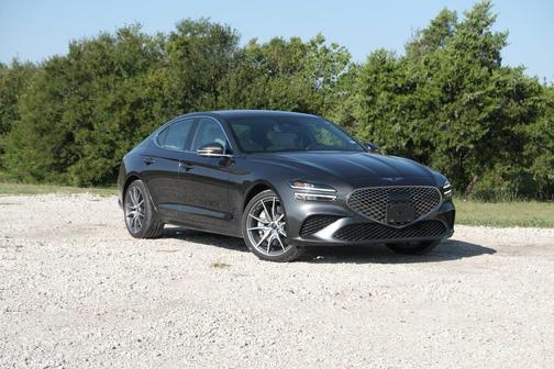 2025 Genesis G70 2.5T RWD