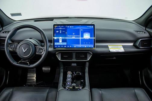 2023 VinFast VF 8 Plus