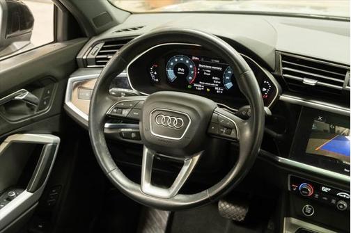 2022 Audi Q3 40 Premium