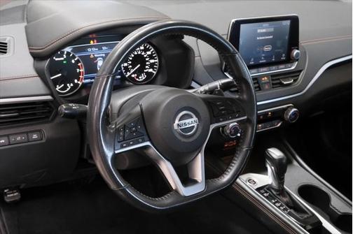 2022 Nissan Altima SR FWD