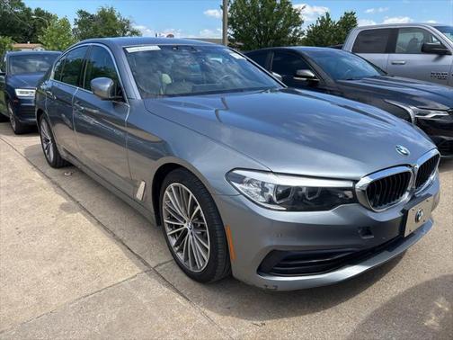 2019 BMW 530 530i