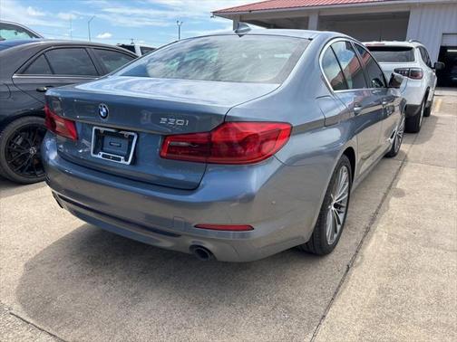 2019 BMW 530 530i