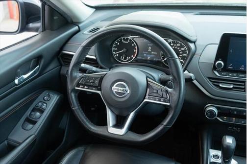 2020 Nissan Altima SR FWD