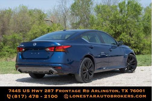 2020 Nissan Altima SR FWD