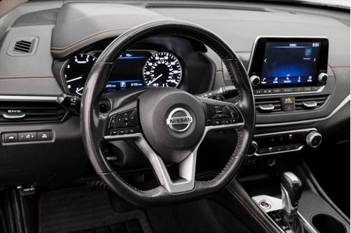 2022 Nissan Altima SR FWD