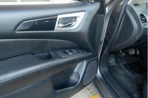 2020 Nissan Pathfinder SV 4WD