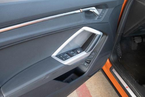 2024 Audi Q3 Premium 45 TFSI S line quattro Tiptronic