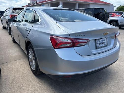 2022 Chevrolet Malibu FWD LT
