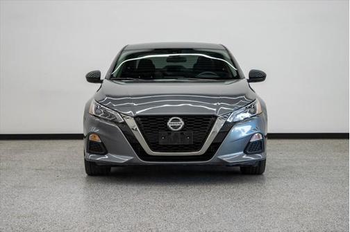 2022 Nissan Altima SR FWD