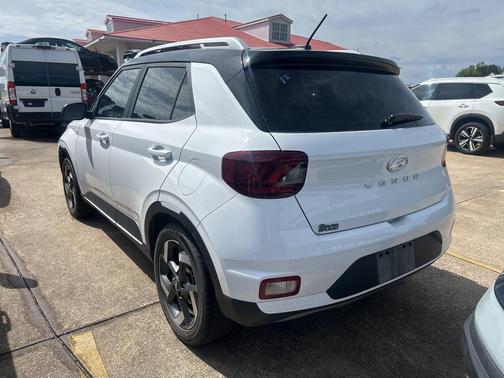2023 Hyundai VENUE Limited
