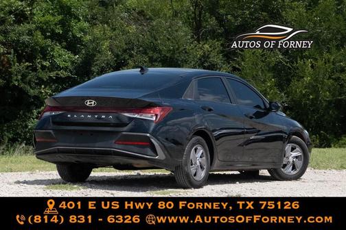 2024 Hyundai ELANTRA SE