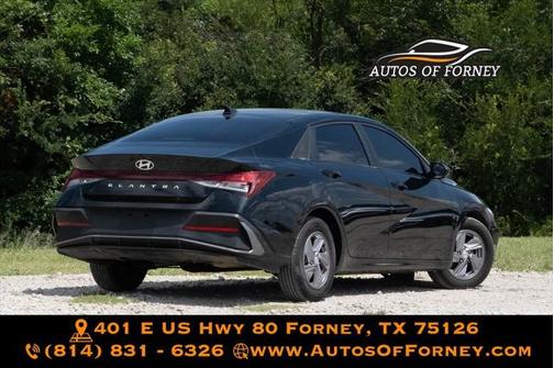 2024 Hyundai ELANTRA SE