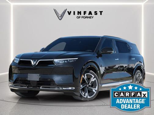 Jet Black 2024 VinFast VF 9 Plus