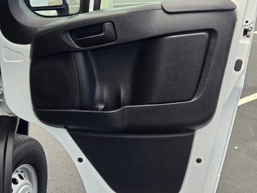 Bright White Clearcoat 2025 RAM ProMaster 2500 136 WB LOW ROOF CARGO