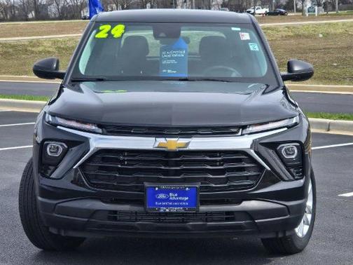 Mosaic Black Metallic 2024 Chevrolet Trailblazer LS