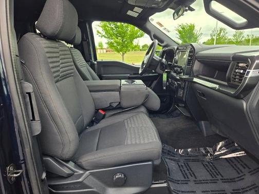 ANTIMATTER BLUE METALLIC 2023 Ford F-150 XL