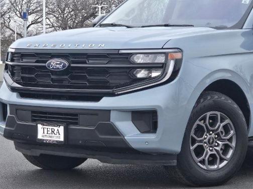 GLACIER GRAY METALLIC TC 2025 Ford Expedition ACTIVE