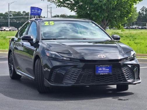 Midnight Black Metallic 2025 Toyota Camry SE