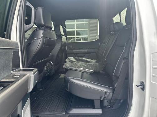OXFORD WHITE 2024 Ford F-150 LARIAT