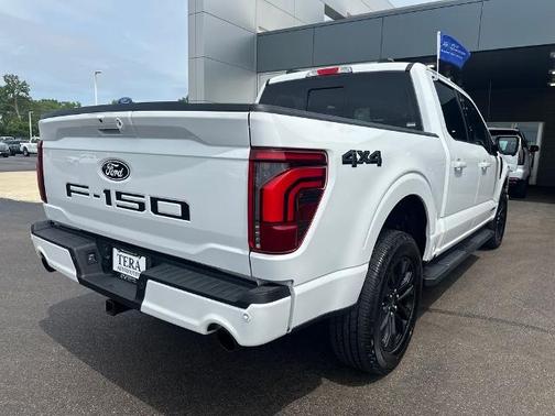 OXFORD WHITE 2024 Ford F-150 LARIAT