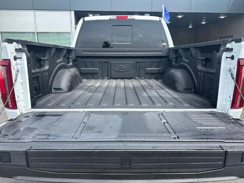 OXFORD WHITE 2024 Ford F-150 LARIAT