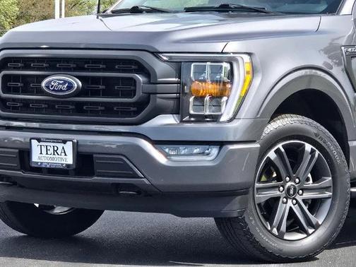 CARBONIZED GRAY METALLIC 2023 Ford F-150 XLT