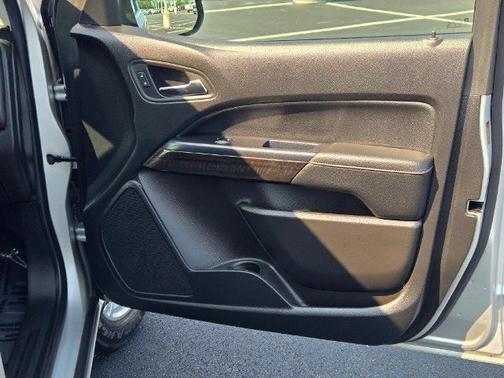 Quicksilver Metallic 2020 GMC Canyon SLE