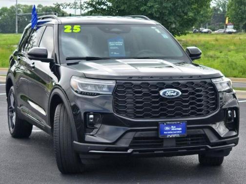 AGATE BLACK METALLIC 2025 Ford Explorer ST-LINE