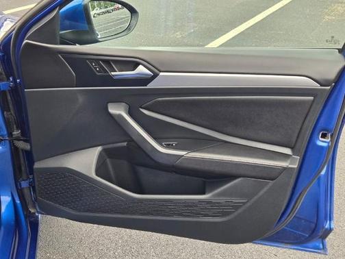 Rising Blue Metallic 2024 Volkswagen Jetta 1.5T S