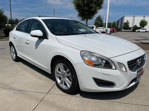 White 2013 Volvo S60 T5