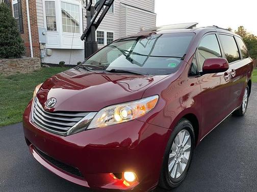 2014 Toyota Sienna XLE