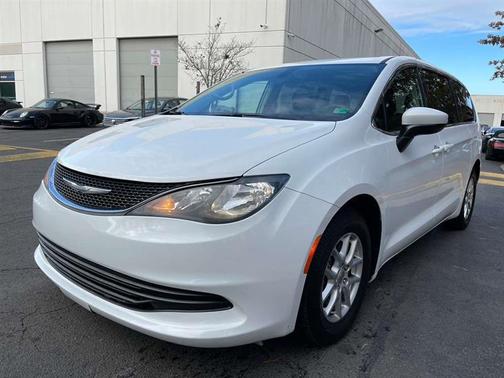 2017 Chrysler Pacifica LX