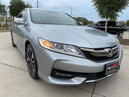 2017 Honda Accord EX-L w/Navigation & Honda Sensing