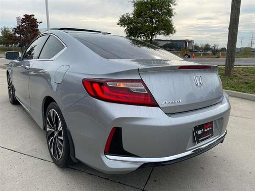 2017 Honda Accord EX-L w/Navigation & Honda Sensing