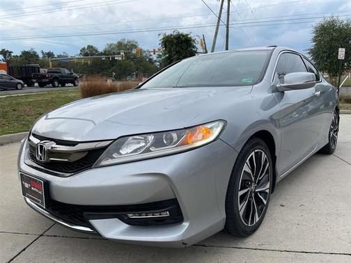 2017 Honda Accord EX-L w/Navigation & Honda Sensing