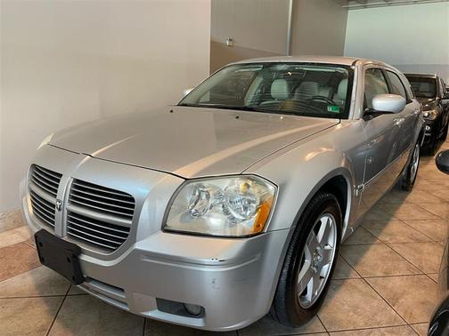 2005 Dodge Magnum R/T