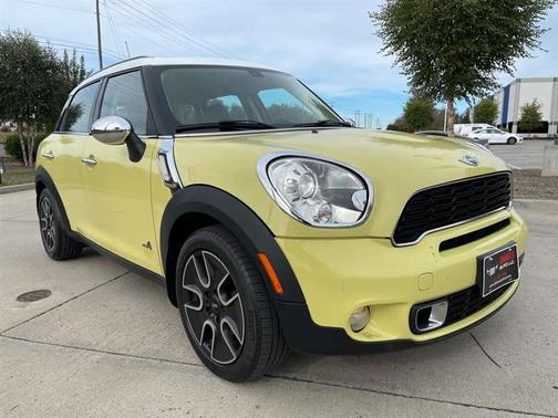 2012 MINI Cooper S Countryman Base