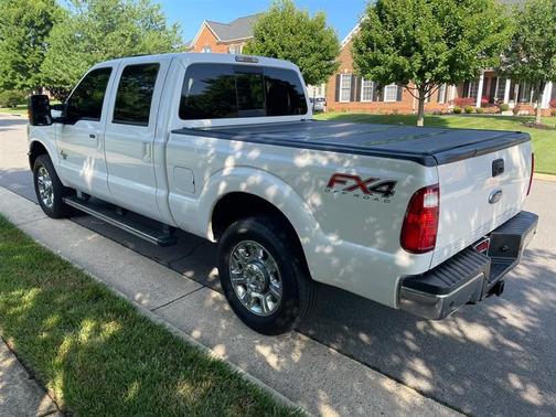 White 2012 Ford F-250 Lariat