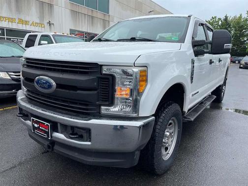 White 2017 Ford F-350 XLT